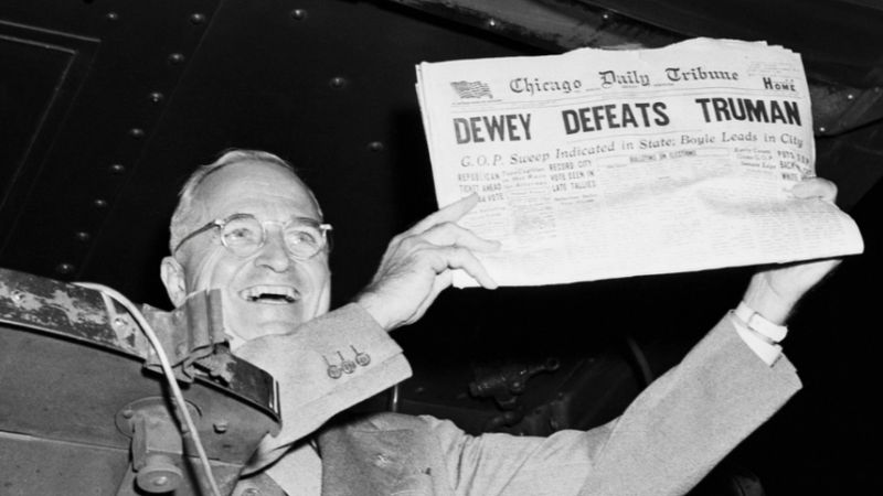 Truman_laughs_about_news_paper_fake_news